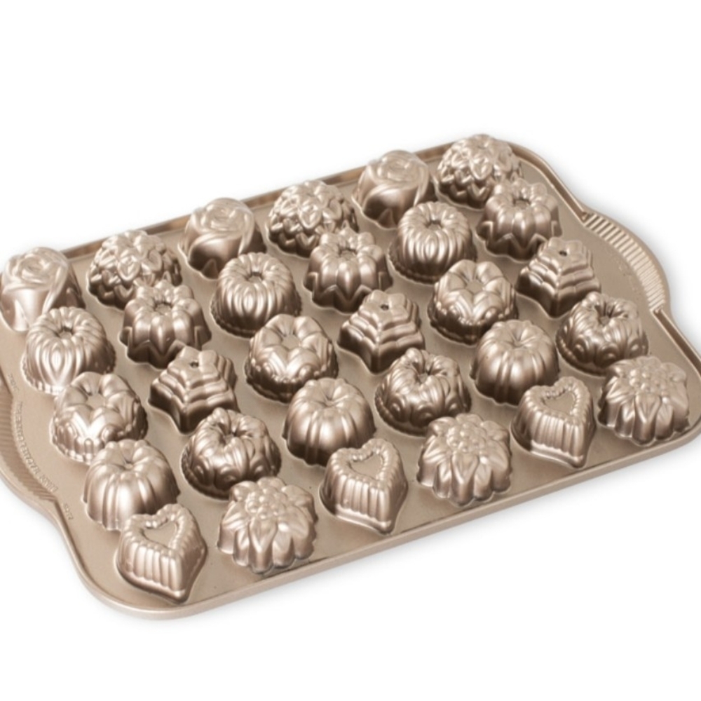 Nordic Ware Gold Cast Aluminum Bundt Pan